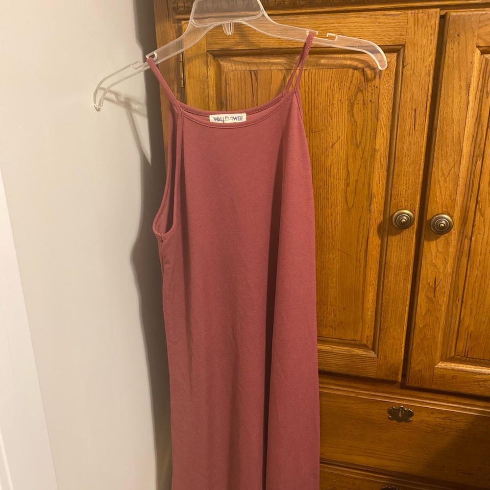 XL rose colored mid length dress.